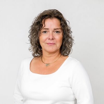 Myriam Wudy (Assistenz Betriebsleitung der Pott Brüniertechnik GmbH)